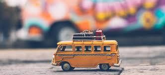 Gul miniatyr buss